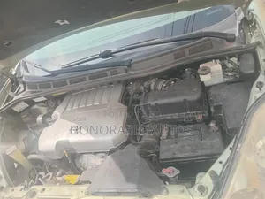Toyota Sienna 2009 Green