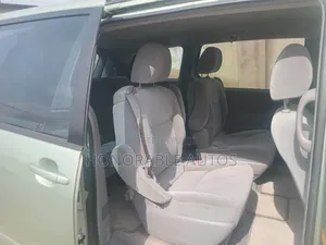 Toyota Sienna 2009 Green