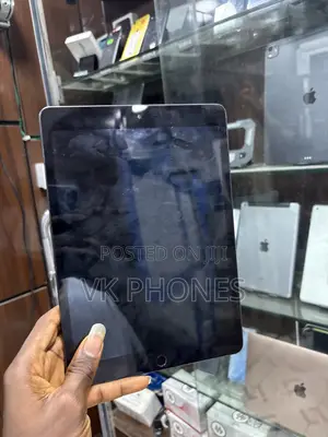Apple iPad 10.2 (2020) 128 GB Gray