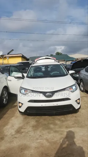 Toyota RAV4 2017 White