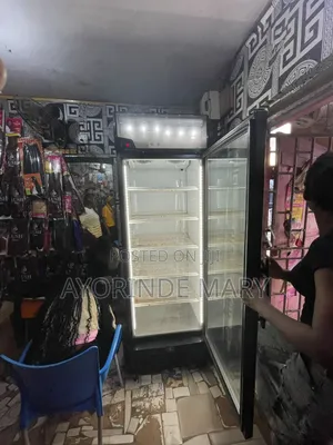 Refrigerated Showcase