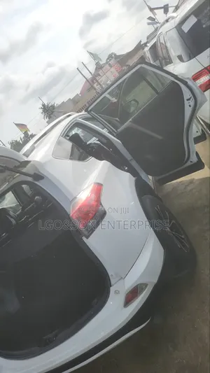 Toyota RAV4 2017 White
