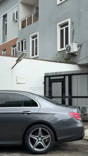 Mercedes-Benz E300 2017 Gray