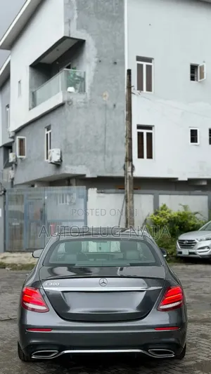 Mercedes-Benz E300 2017 Gray