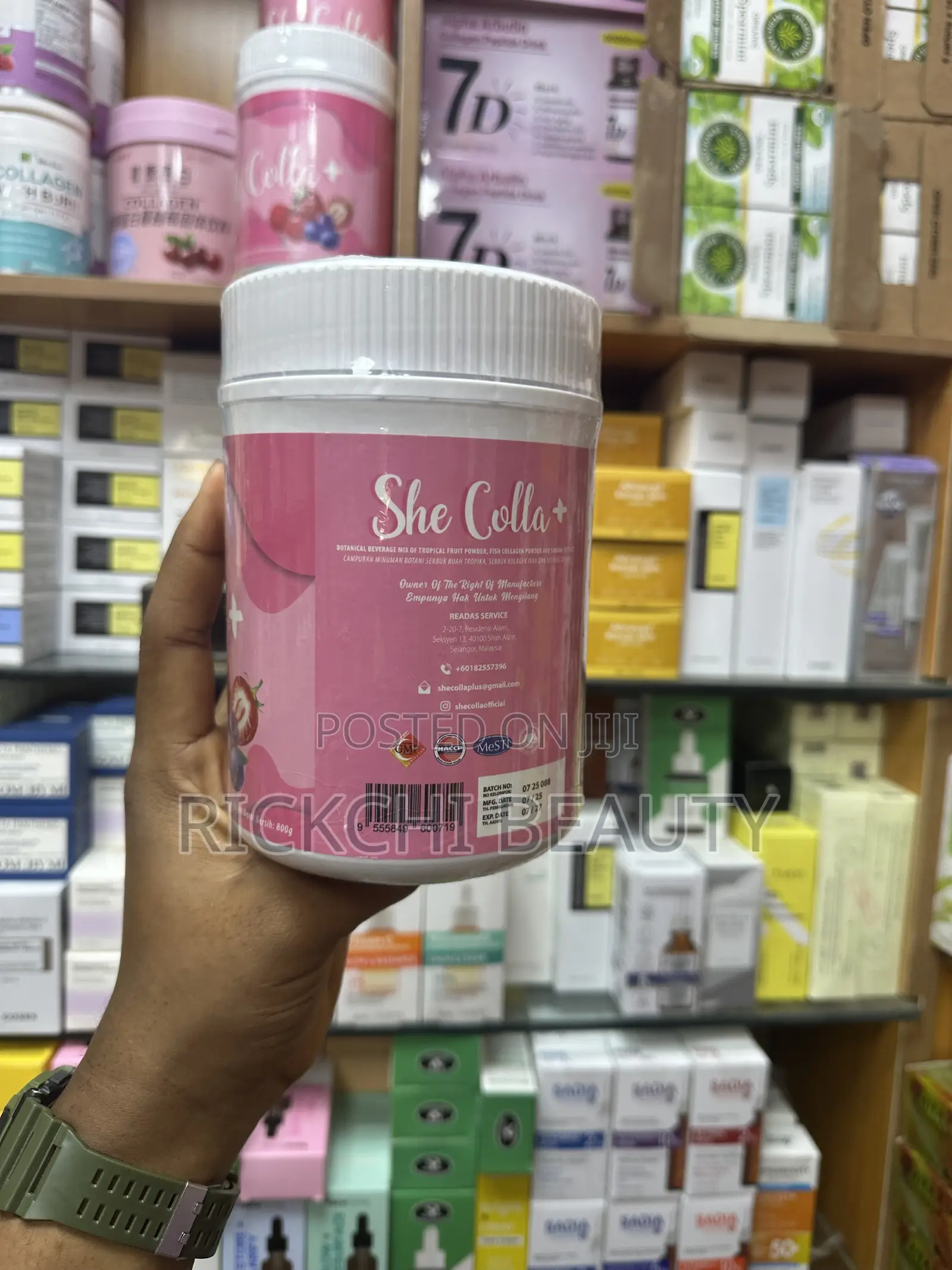 She Colla +