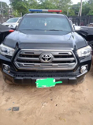 Toyota Tacoma 4dr Double Cab 2016 Black