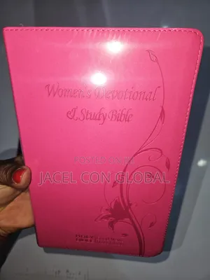 Women's Devotional Study Bible
