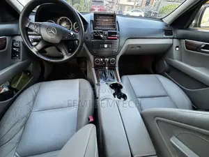 Mercedes-Benz C300 Luxury Sedan AWD (3.0L 6cyl 7A) 2008