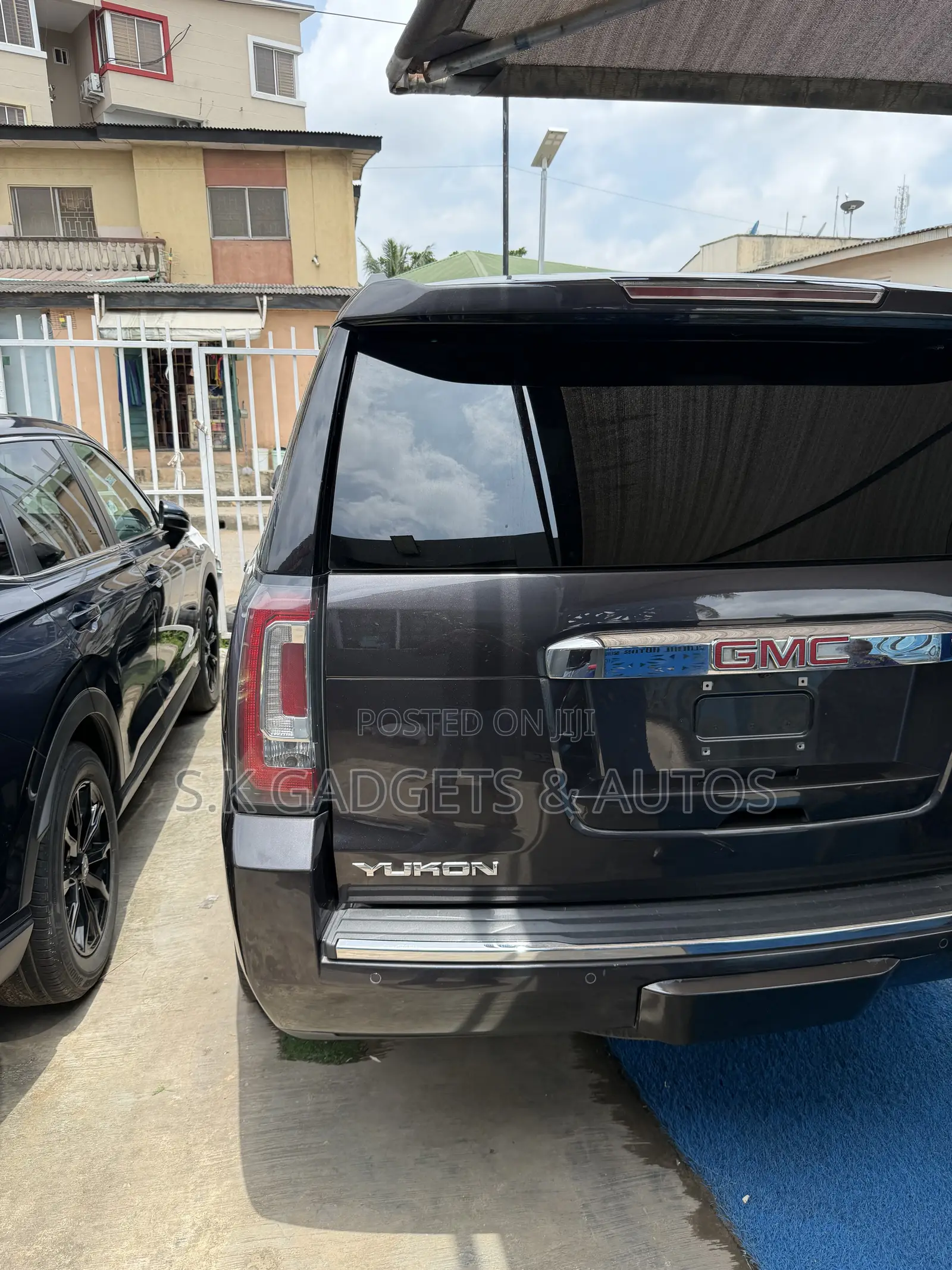 GMC Yukon Denali 4x4 2018 Gray