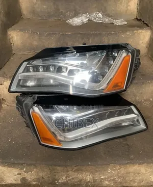Set of Full Light Audi A8L 2015