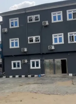 20 Rooms Hotels for Sale in Effurun Warri Delta State