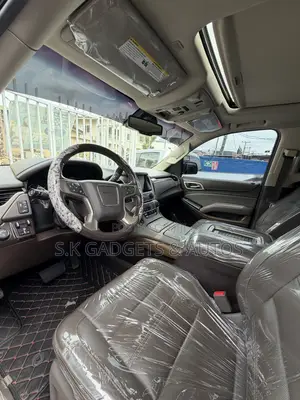 GMC Yukon Denali 4x4 2018 Gray