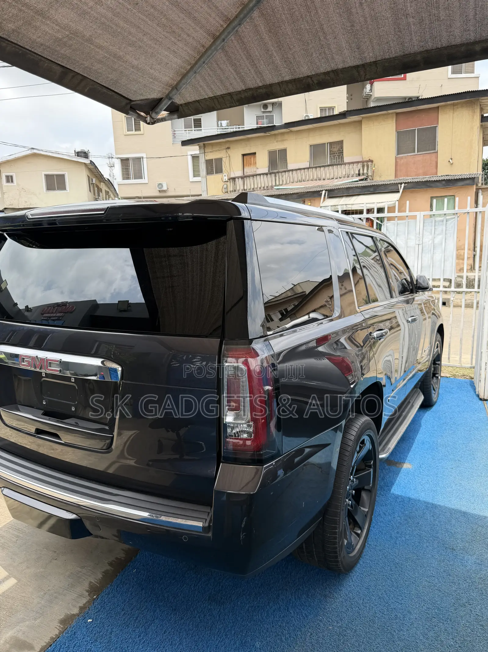 GMC Yukon Denali 4x4 2018 Gray