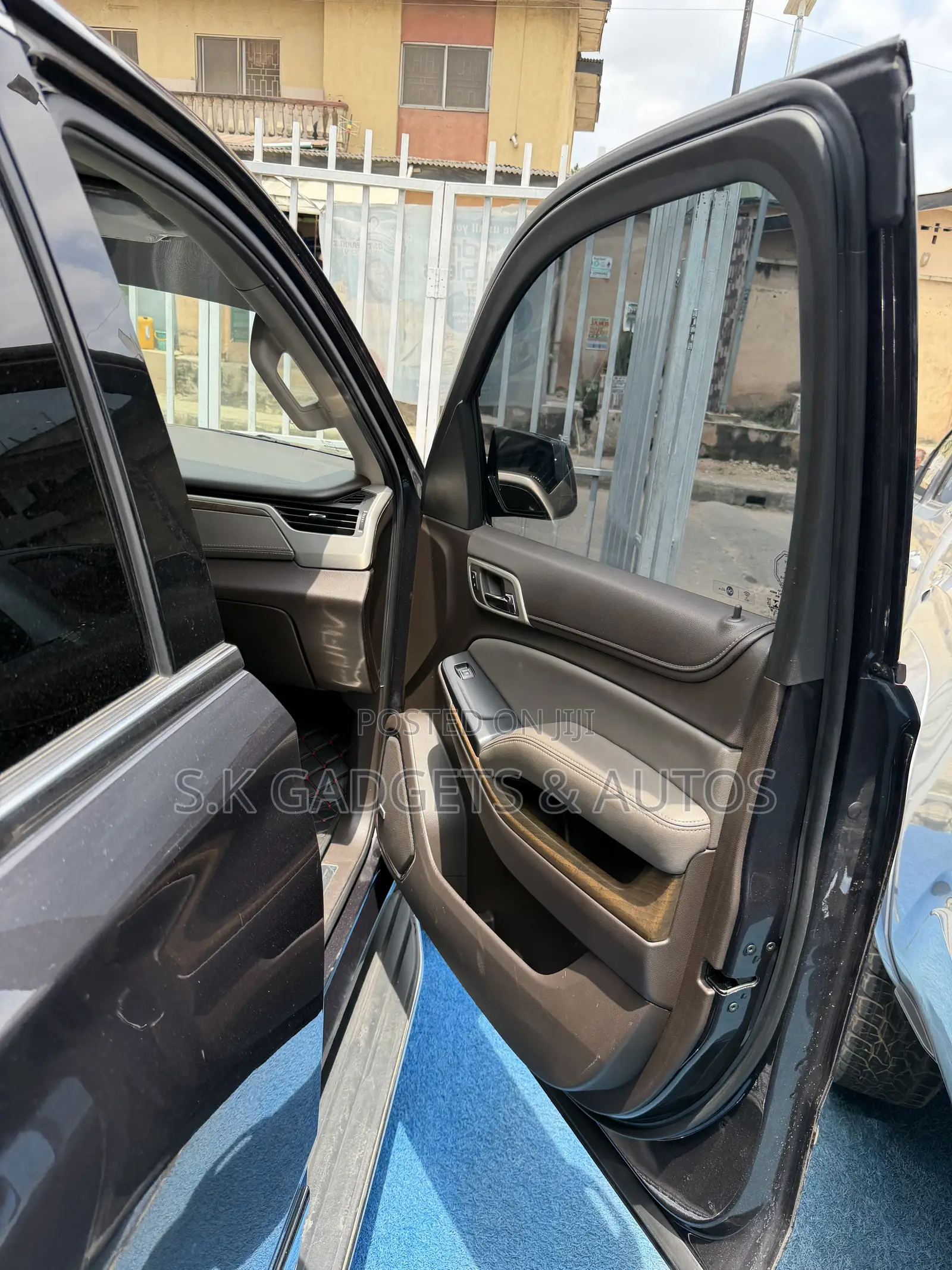 GMC Yukon Denali 4x4 2018 Gray