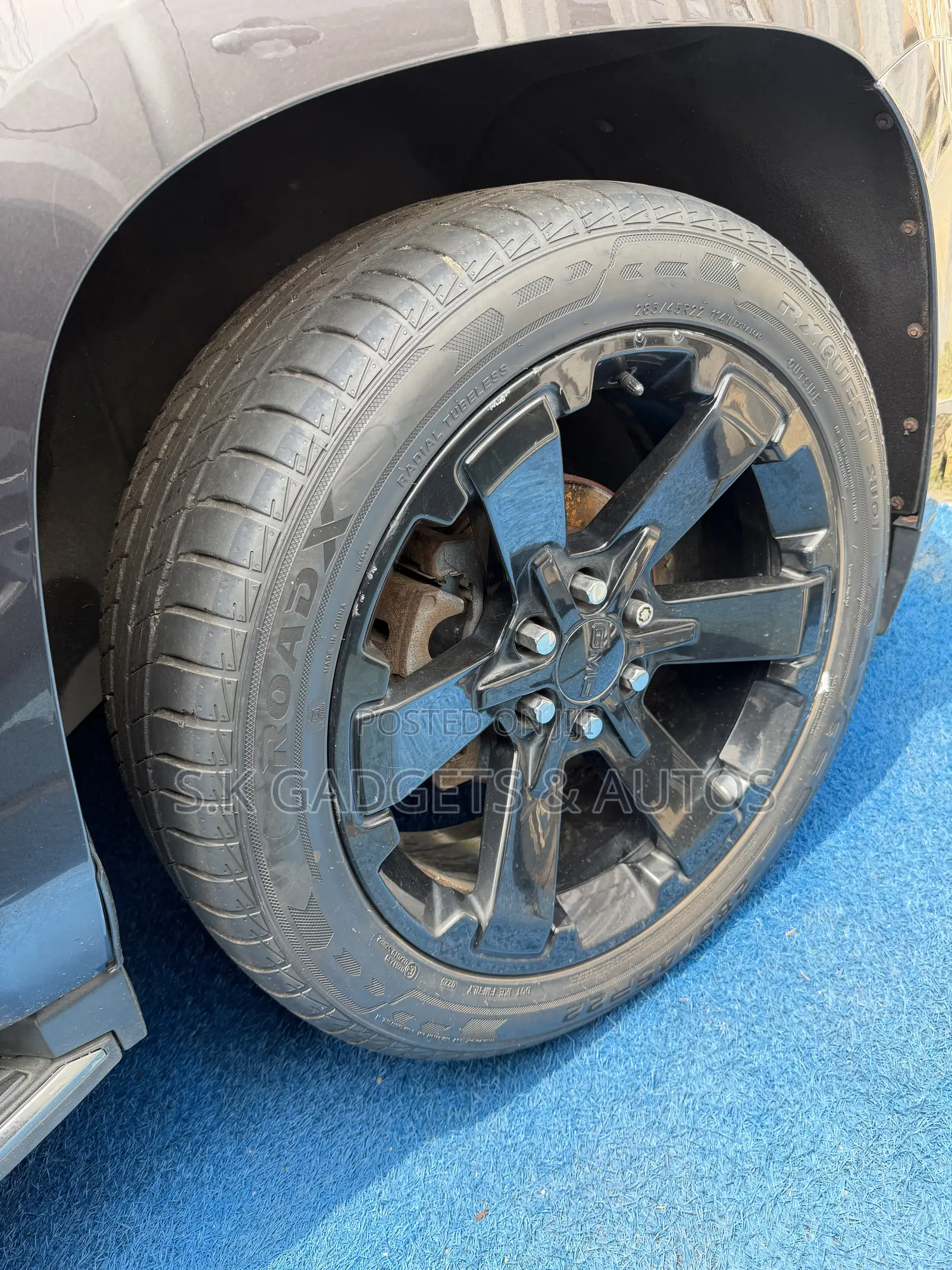 GMC Yukon Denali 4x4 2018 Gray