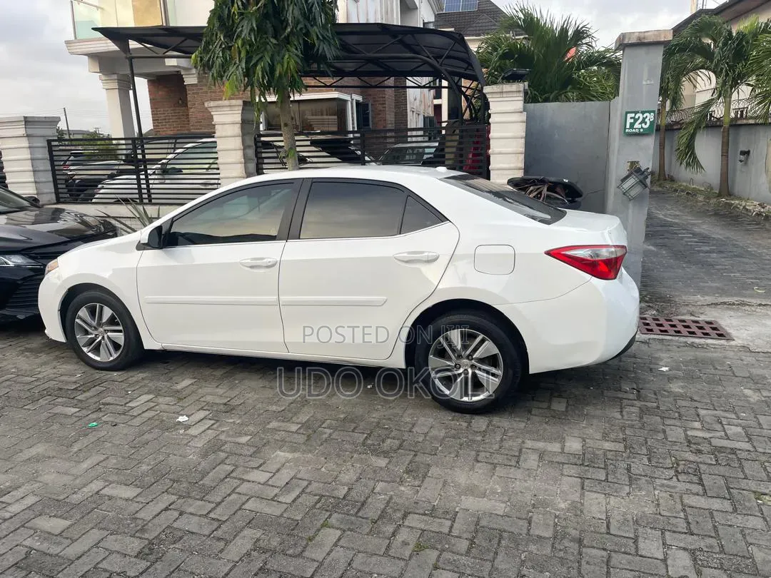 Toyota Corolla 2014 White
