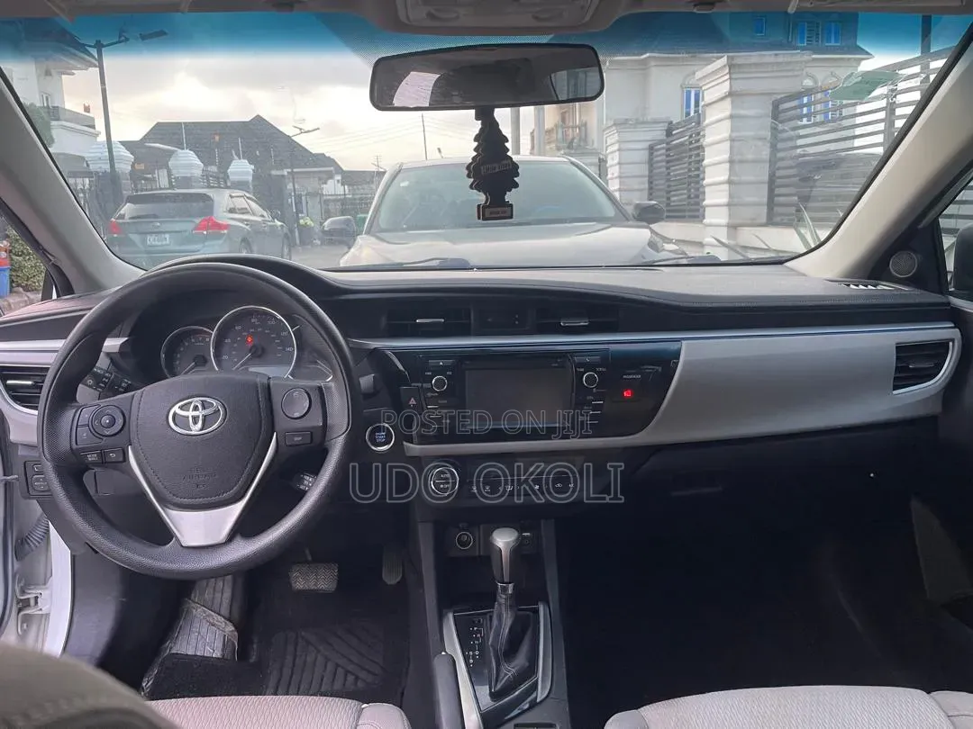 Toyota Corolla 2014 White