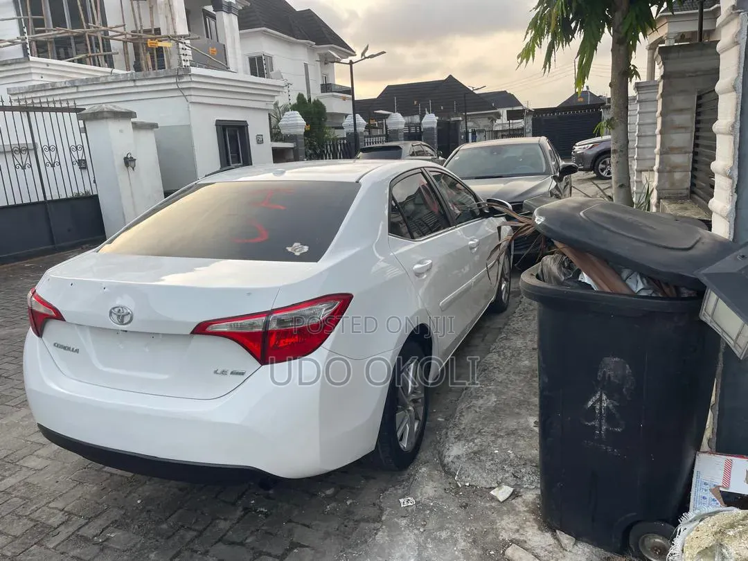 Toyota Corolla 2014 White