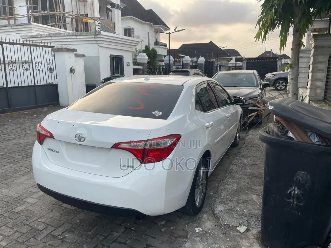 Toyota Corolla 2014 White