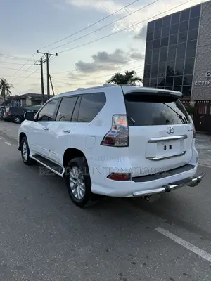 Lexus GX 460 Luxury 2015 White