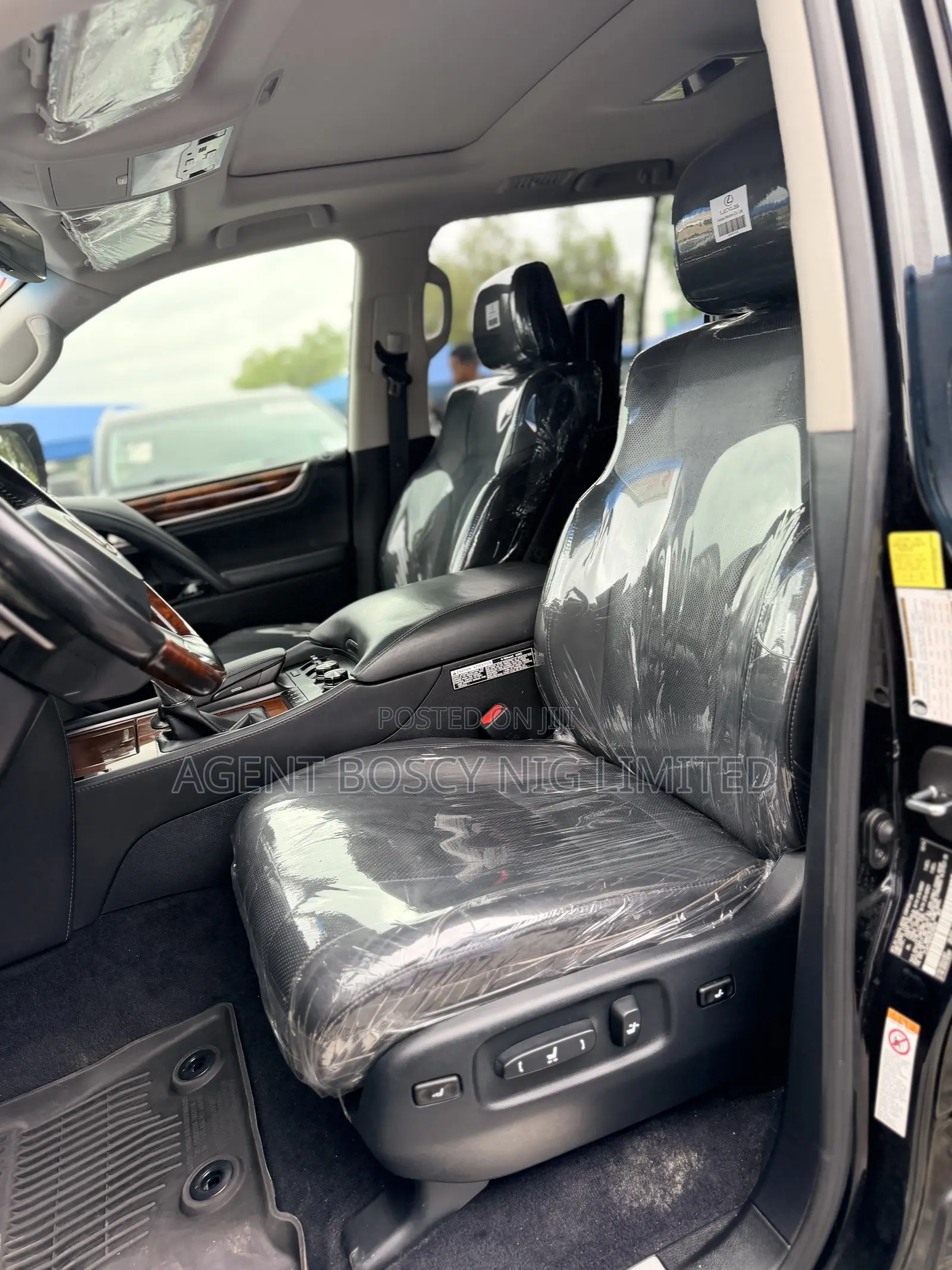 Lexus LX 570 AWD 2017 Black
