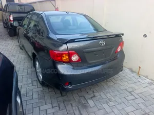 Toyota Corolla 2010 Gray