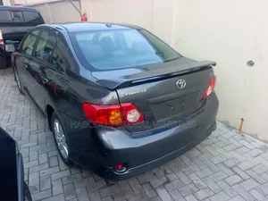 Toyota Corolla 2010 Gray