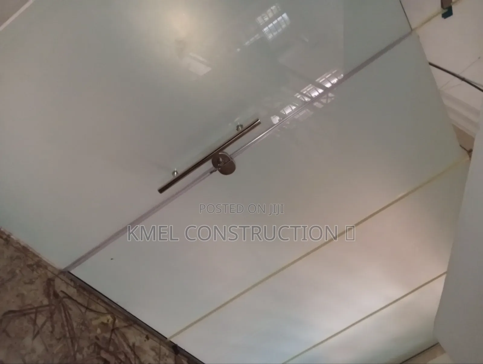 Quality Glass Partition for Office