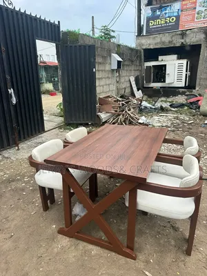 4 Seater Dinning Table Set