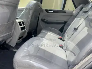 Mercedes-Benz M Class ML350 4dr SUV (3.5L 6cyl 7A) 2014 Gray