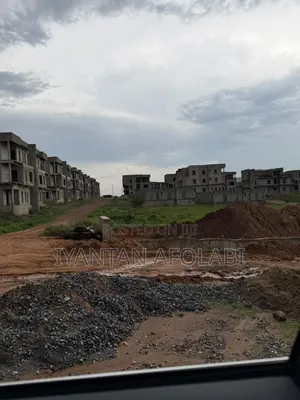5bdrm Duplex in Kukwaba, Kaura for sale