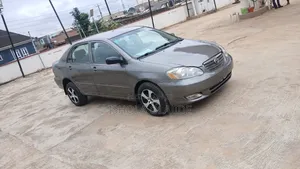 Toyota Corolla 2004 Gray