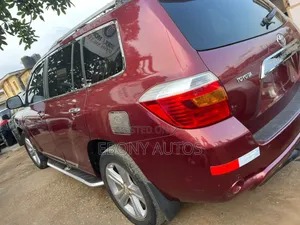 Toyota Highlander 2010 Red