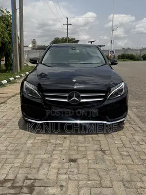 Mercedes-Benz C300 Luxury 4dr AWD 4Matic Sedan (2.0L 4cyl 7A) 2015