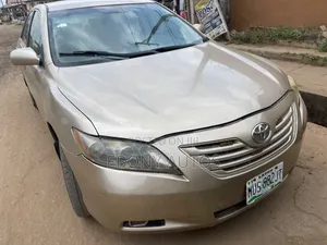 Toyota Camry 2008 Gold
