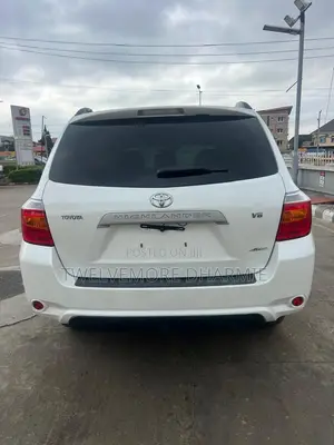Toyota Highlander Sport 2008 White