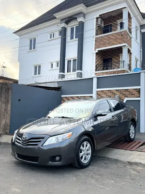 Toyota Camry 2010 Gray
