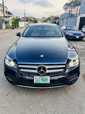 Mercedes-Benz C300 Luxury 4matic Sedan AWD (2.0L 4cyl 7A) 2017 Blue