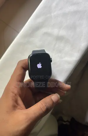 Apple Watch Series 7 45mm GPS + Cellular