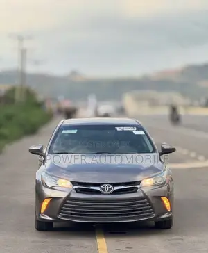 Toyota Camry 2016 Gray