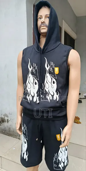Hoodie Sleeveless and Short