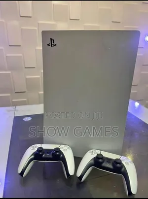 PS5 Fat and Slim