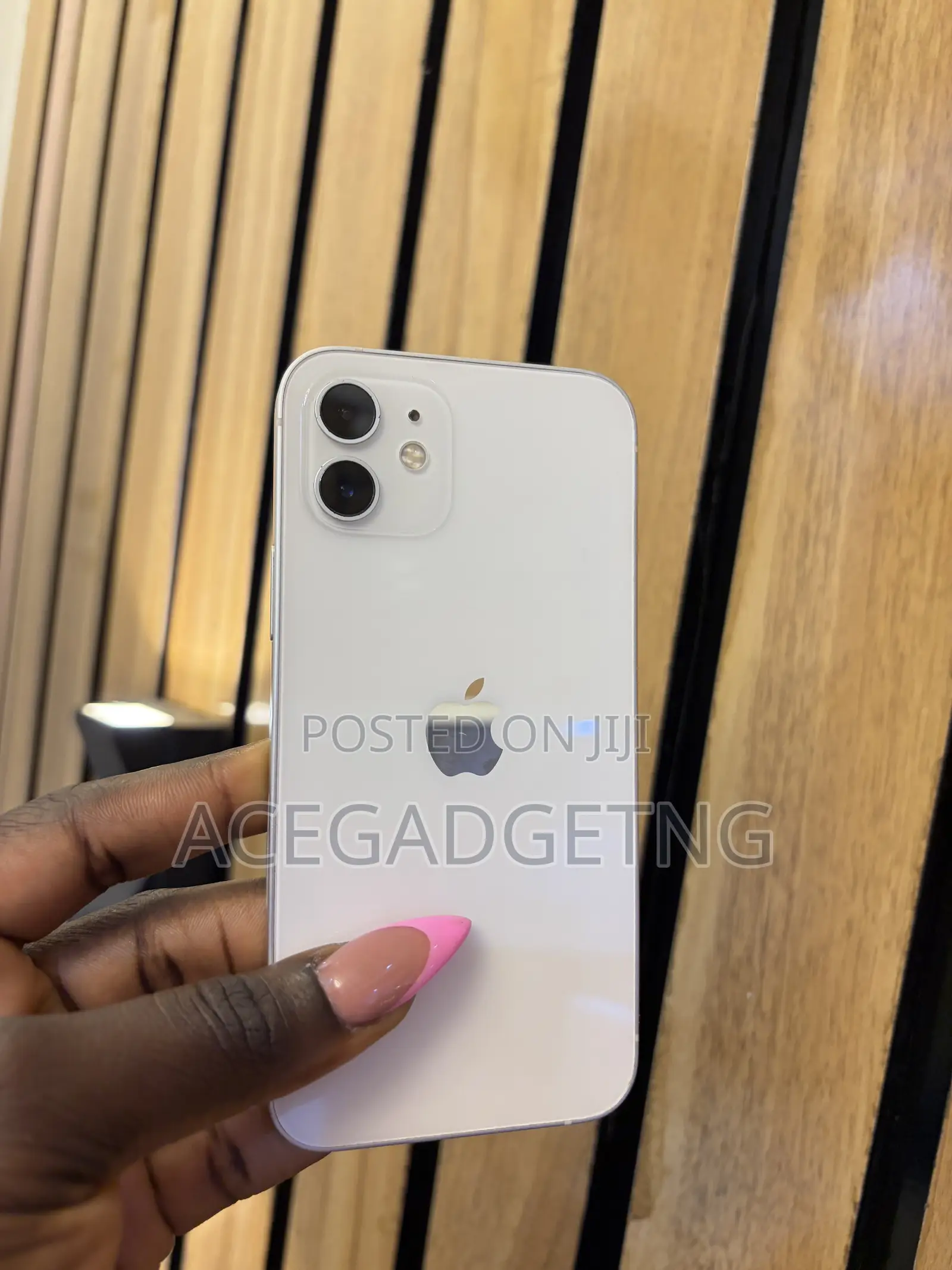 Apple iPhone 12 64 GB White
