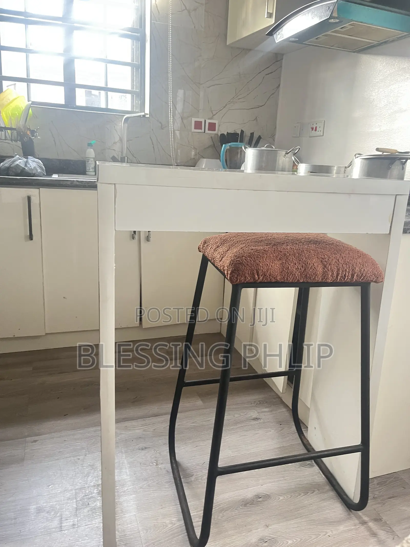 Kitcheb Slab Table and Chair