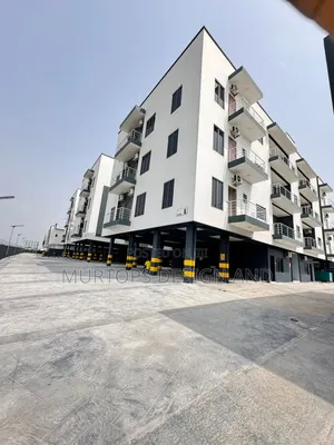 3bdrm Apartment in Lekki Phase 2 for sale