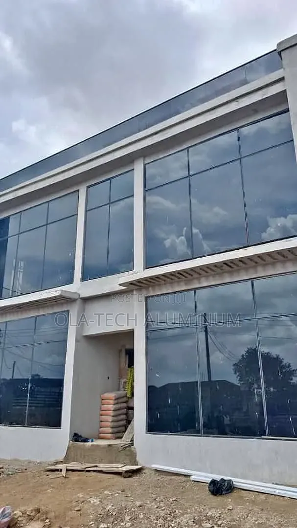 Frameless Windows and Glass Doors