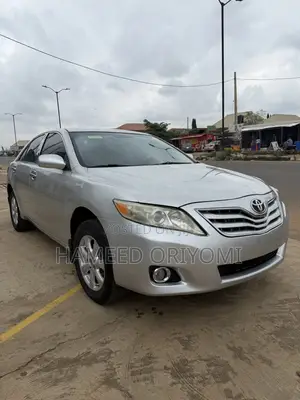 Toyota Camry 2011 Silver