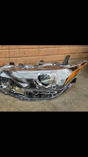 Corolla IM Headlight