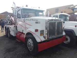 Mack Towing Truck 60 Tons