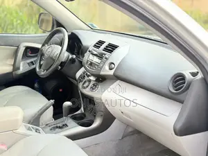 Toyota RAV4 3.5 Limited 2010 Silver